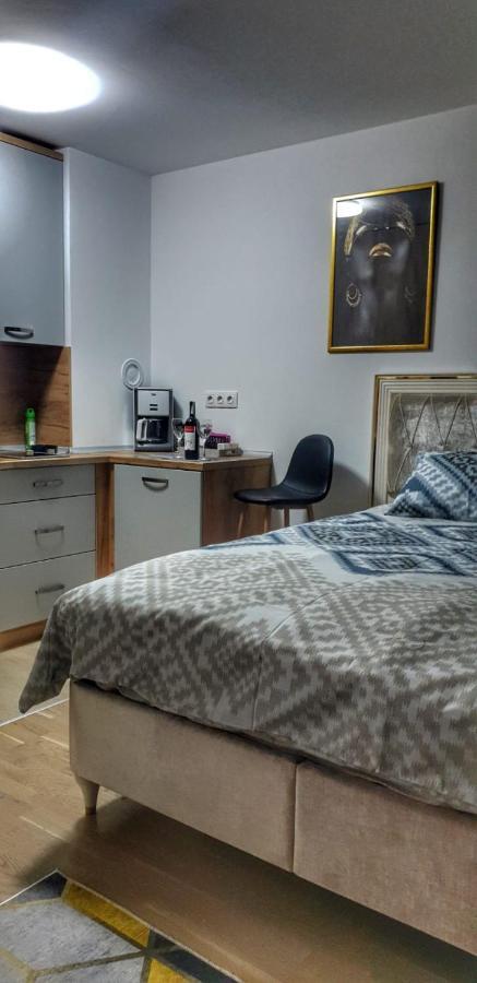 Identity By Nights & Smiles Apartment Tuzla Exterior foto