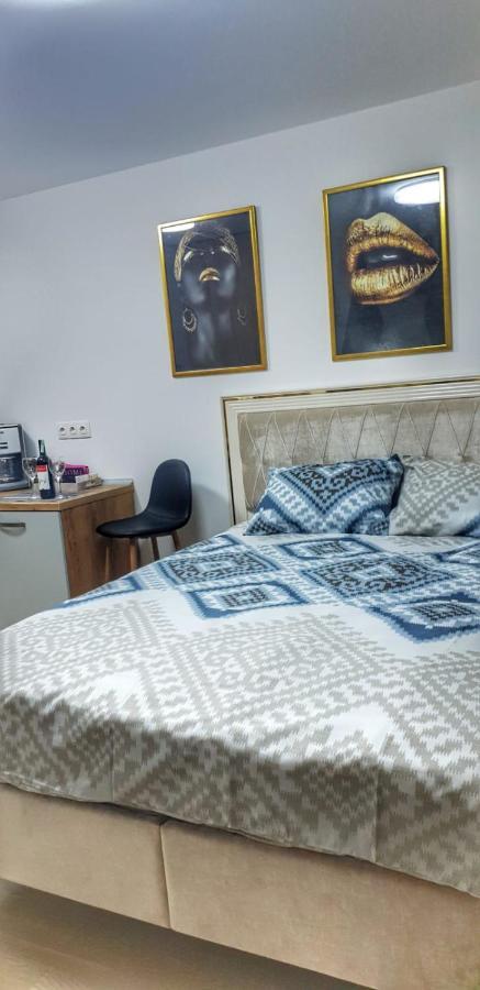 Identity By Nights & Smiles Apartment Tuzla Exterior foto