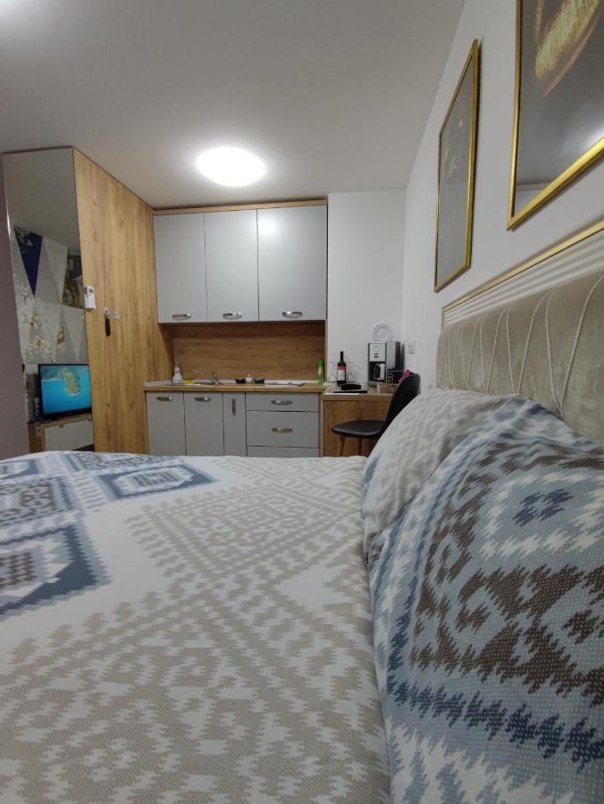 Identity By Nights & Smiles Apartment Tuzla Exterior foto