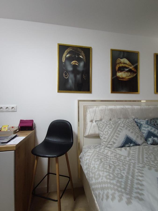 Identity By Nights & Smiles Apartment Tuzla Exterior foto