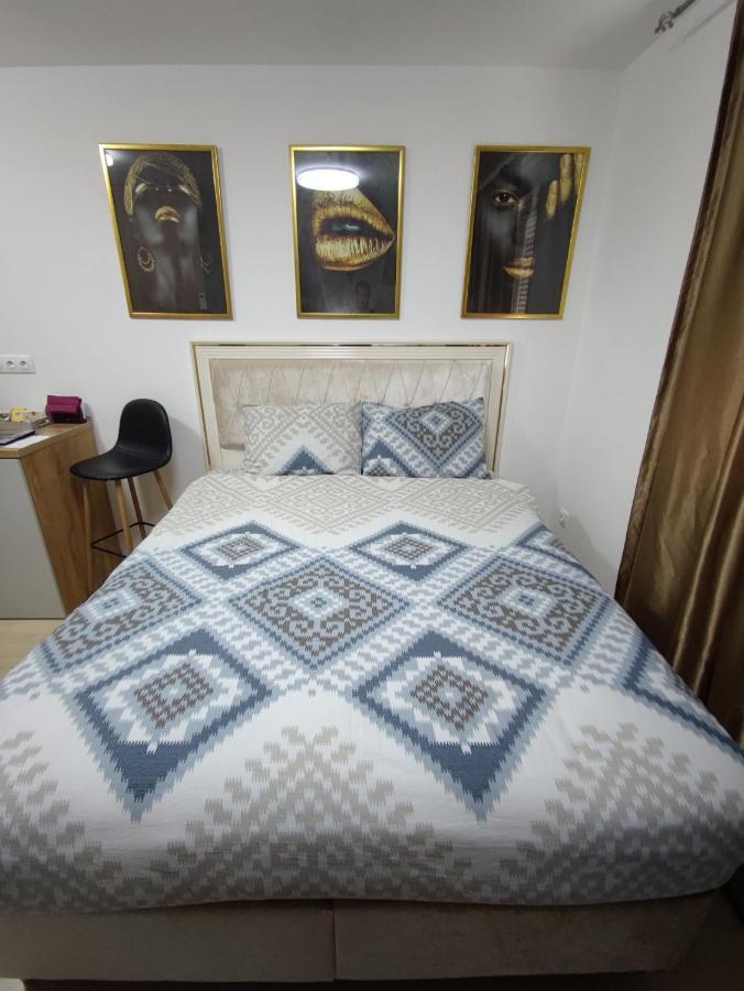 Identity By Nights & Smiles Apartment Tuzla Exterior foto